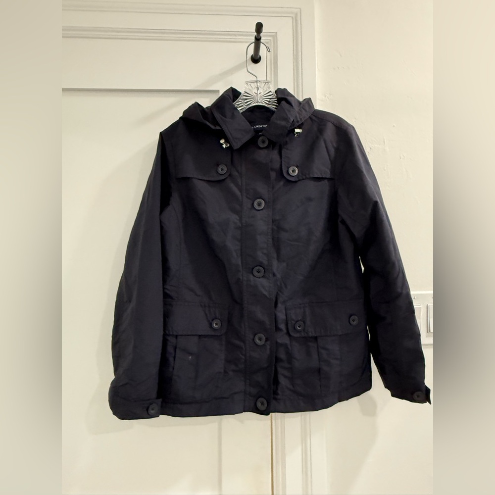 Land’s End navy blue nylon rain coat w/ removable hood + mesh lining inside coat